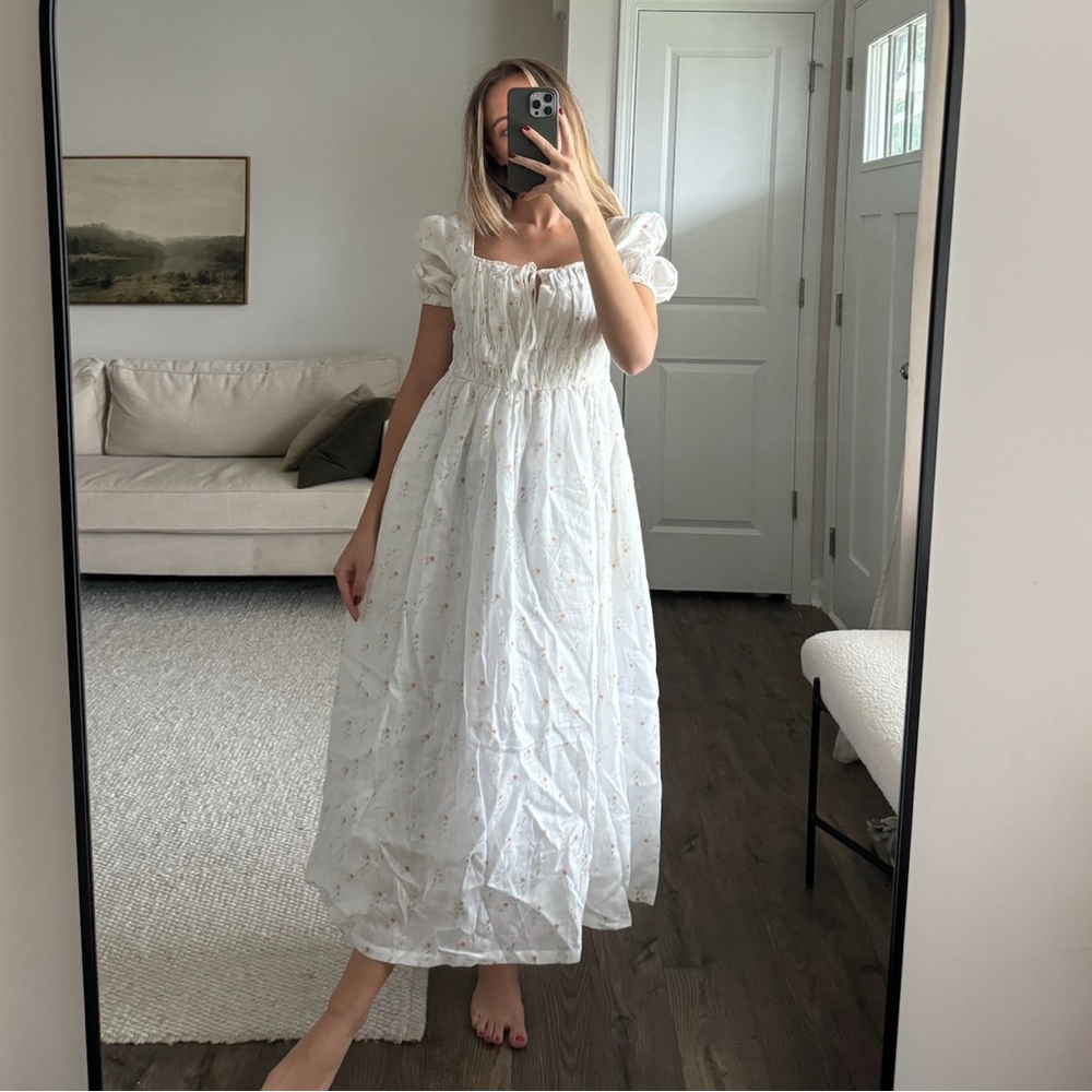 Linennaive White Floral Puff Sleeve Dress